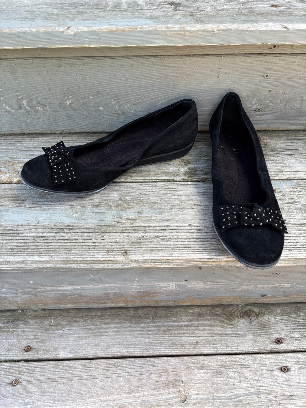 Vaneli Black Faux Suede Ballet Flats with Studded Bows Sz 10